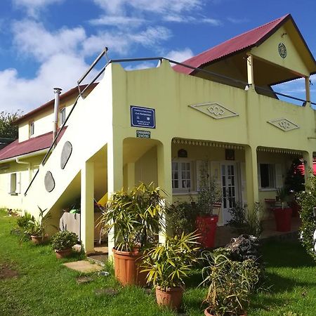 Chambres et Table d'hôte Les Hortensias La Plaine des Cafres Exterior foto